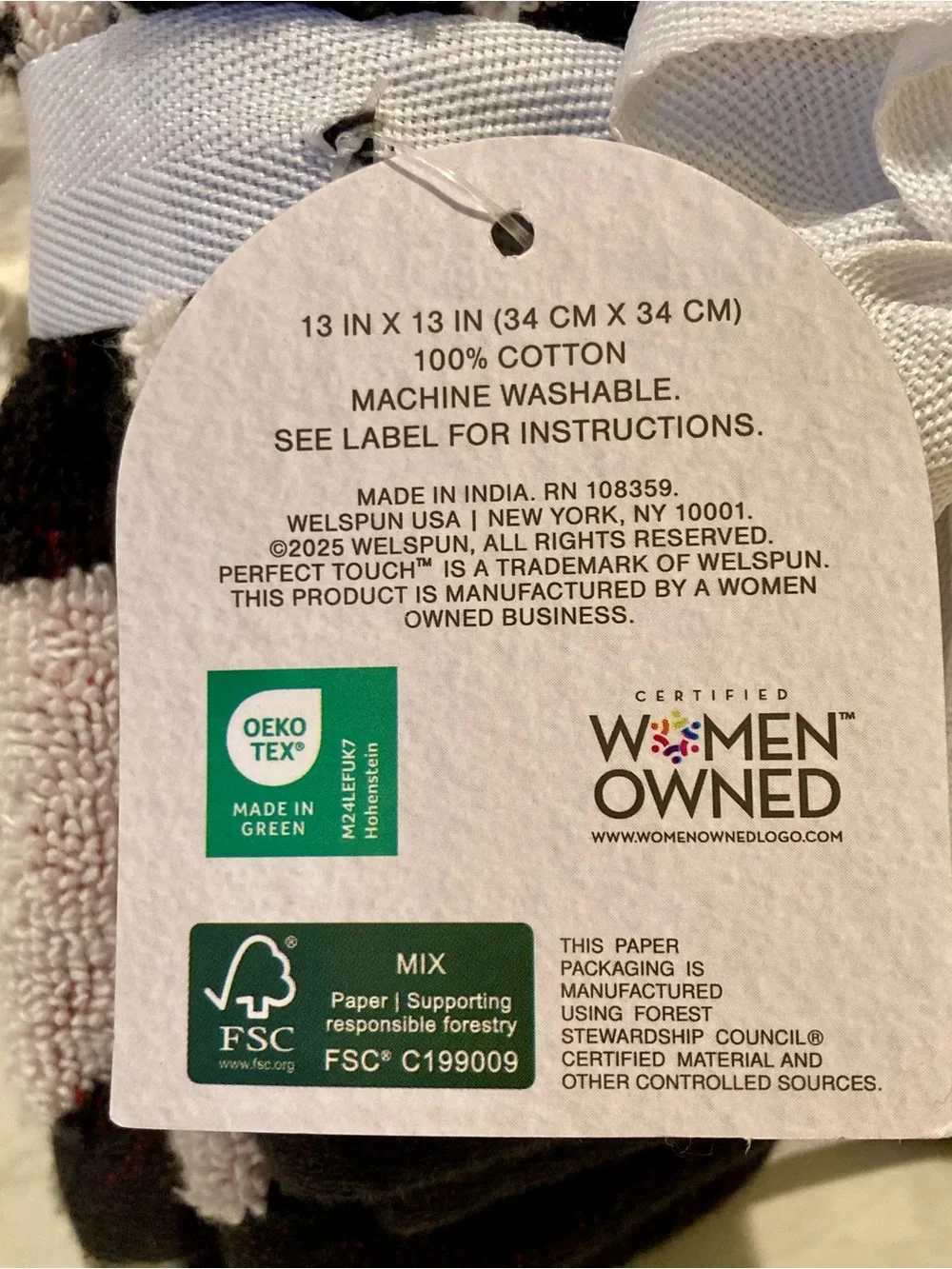 NWT Perfect Touch 4 pc 100% cotton, zero twist wash cloths- red black and white